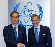 IAEA 방문한 한덕수 국무총리