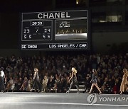 CHANEL Cruise 2023/24 Fashion Show - Inside