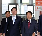 '군 공항 이전' 협의 나선 광주시장·전남지사