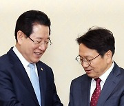 군 공항 이전 논의, 손잡은 광주시장·전남지사