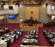 충북도의회 교육위원회, ‘학생 정치선전 도구 논란’ 엄중 조치 촉구