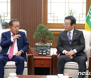 홍준표 "대통령실 정치력 부족은 팩트…김기현, 한동훈 반만이라도 해라"