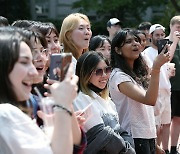 되찾은 일상, 즐겁게 축제 즐긴다