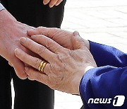 [뉴스1 PICK]이용수 할머니 손 잡은 日 변호사…'위안부 손배 소송' 증인 채택