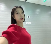 이지혜, 짧아진 머리 뽐내다가...'금연' 표지판에 뜨끔? "떼려야 뗄 수 없는"