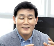 지방 선거 앞두고 교회 4곳 돌며 헌금...인천 옹진군수 벌금 90만원