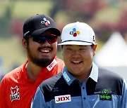 '정면승부' 임성재vs정찬민, 첫날 막상막하…동반한 박상현은 공동 2위 [KPGA]