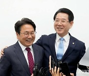 김영록-강기정, ‘군 공항 해법’ 챙긴것 없는 빈손 합의