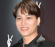 엑소 카이 오늘(11일) 훈련소 입소…갑작스런 군백기