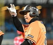 "노시환, 미국 갈 재능 있어" 마음속 깊이 품었던 MLB 꿈, 감독이 끄집어냈다