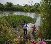 APTOPIX Mexico Migrants