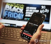 美서 퍼지는 '라이브 쇼핑'…월마트·이베이도 가세