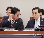 원전 때문에 2차관 경질?…산업장관 "꼭 그렇다고 할 수 없다"