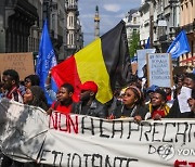 BELGIUM FOREIGN STUDENTS AGAINST EXPULSION