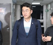 ‘김남국 코인 논란’ 민주당 2030 지지율 10%p 하락 [한국갤럽]