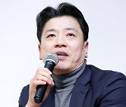 군검찰 '천공' 의혹제기 출판사 압수수색…"출판 자유 억압"