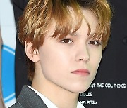 버논 “세븐틴, 솔직히 망할 줄…400만 장 판매 웃다 못해 눈물까지”(라디오쇼)[종합]