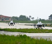 이동하는 (K)F-16