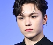 버논 "세븐틴 안 될 줄 알았는데...선주문 4백만 '대박'" ('라디오쇼')[종합]