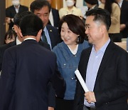 "송영길, 대표 때 우상호 등엔 탈당권유 했잖나"