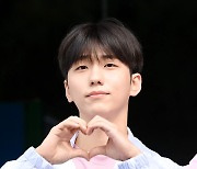 엑디즈 건일 '하트 요정'[엑's HD포토]