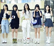 [MD포토] 르세라핌 '케이콘 출발해요'