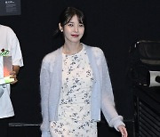 아이유, 우아한 옆트임 드레스 [포토엔HD]