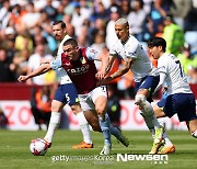 ‘손흥민 선발’ 토트넘 슈팅0 졸전, 빌라에 전반 0-1