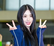 있지 유나,'깜찍하게 혀 빼꼼 브이' [사진]