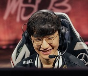 젠지, 탈수기 운영으로 T1 제압하며 승부 2-2 원점 [MSI]