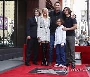 USA BLAKE SHELTON WALK OF FAME