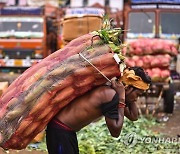 INDIA ECONOMY RETAIL INFLATION