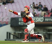 “군 공백기 여파 보여.”…KIA 안방 노린 히어로즈산 좌타 포수, ‘타율 0.063’ 부진에 1군 말소 [MK현장]