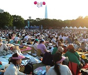 '다같이 마스크 벗고 즐기는 콘서트'