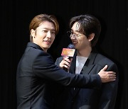 [Ms포토] 슈퍼주니어 동해-은혁 '멤버 응원이 든든해요'