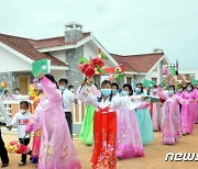 북한 농촌 마을 곳곳에 새집들이…"현대적인 문화주택 만들어"