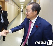 홍준표 "돈벌이 혈안 3류 틀튜버, 尹 정부에 도움 안돼"