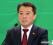 환경차관, 폐배터리 재활용 기업 방문…폐배터리 규제 개선 확인