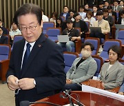 김남국 징계 회피 탈당 받아주고... 2시간 뒤 쇄신 의총 연 野