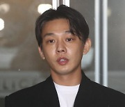 경찰 “유아인, 재소환 응하지 않으면 체포”