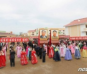 "북한에선 미신 믿으면 사형"…정부 첫 '탈북민 증언록' 공개