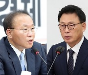 국힘 "의료체계 파괴" vs 민주 "민생 법안"… 간호법 공방 계속