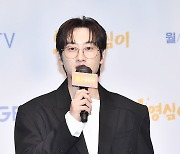 MC 은혁, 시원시원한 진행으로 분위기 업 [포토엔HD]