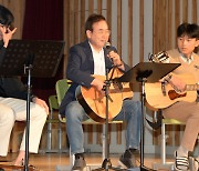 스승의날 전주신흥중학교 방문한 서거석 전북교육감