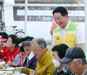 대전 서구, 서구자원봉사센터 '참 좋은 사랑의 밥차' 무료급식