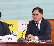 배진교 원내대표 예방해 인사말하는 이진복 대통령실 정무수석