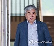 검찰 "한상혁, TV조선 재승인 기준 넘자 '미치겠네'"