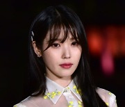 [TEN 포토] 아이유 '달콤한 눈빛'