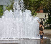 아직 5월인데 벌써 40℃…지구촌 곳곳서 때이른 폭염