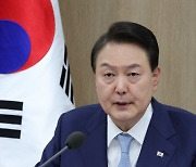 尹, 간호법 거부…  도드라진 내·외치 `뚝심정치`